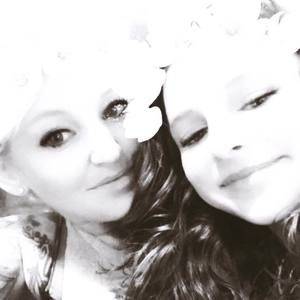 Meet your Posher, Mia